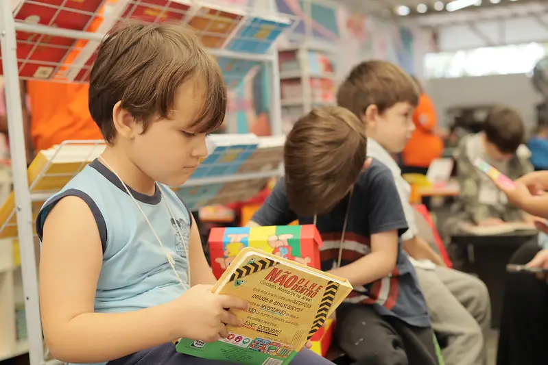 Feira Internacional do Livro de Foz do Iguaçu 2025