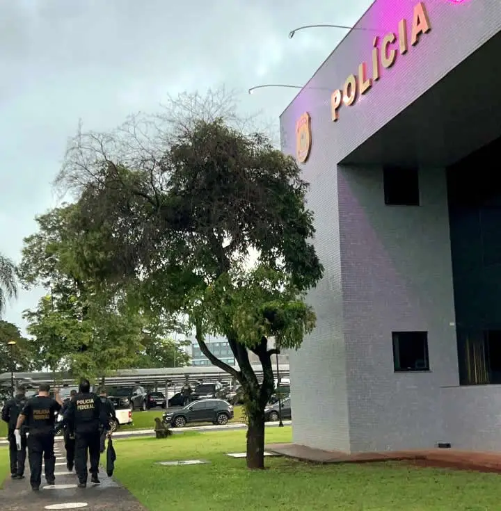 PF prende suspeito por posse ilegal de arma em Foz do Iguaçu