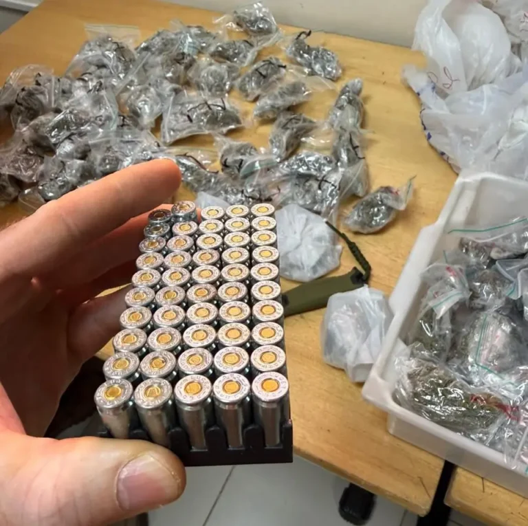 Apreensão de drogas no Rio Paraná