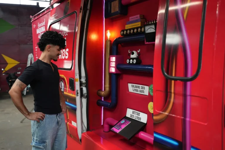 A Incrível Máquina de Livros Foz do Iguaçu