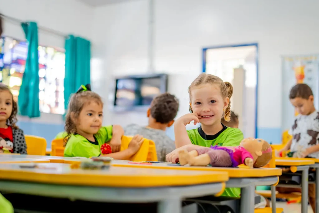 Prefeitura de Foz repassa recursos para APMFs das escolas e CMEIs