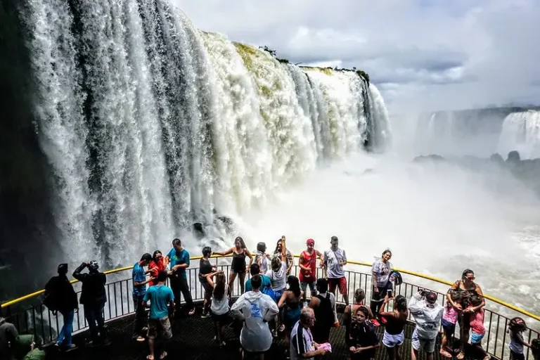 Feriado de Tiradentes 2026 ocupação hoteleira em Foz do Iguaçu