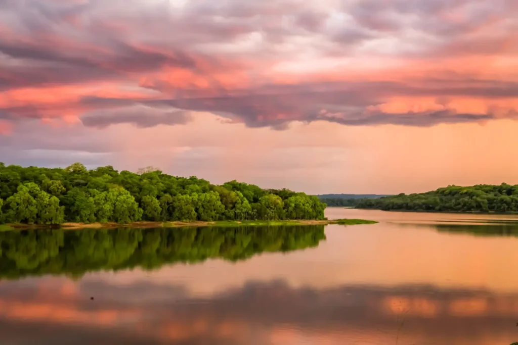 Plano de turismo náutico no Lago de Itaipu