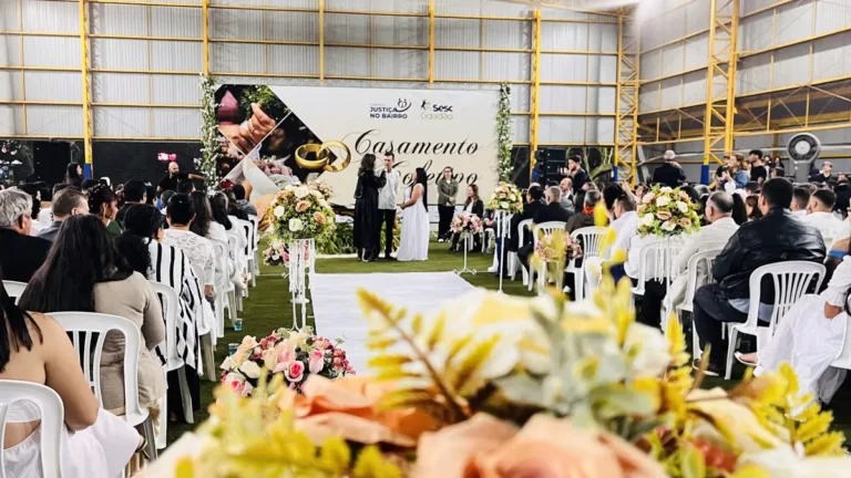 Casamento coletivo do Programa Justiça no Bairro em Foz do Iguaçu