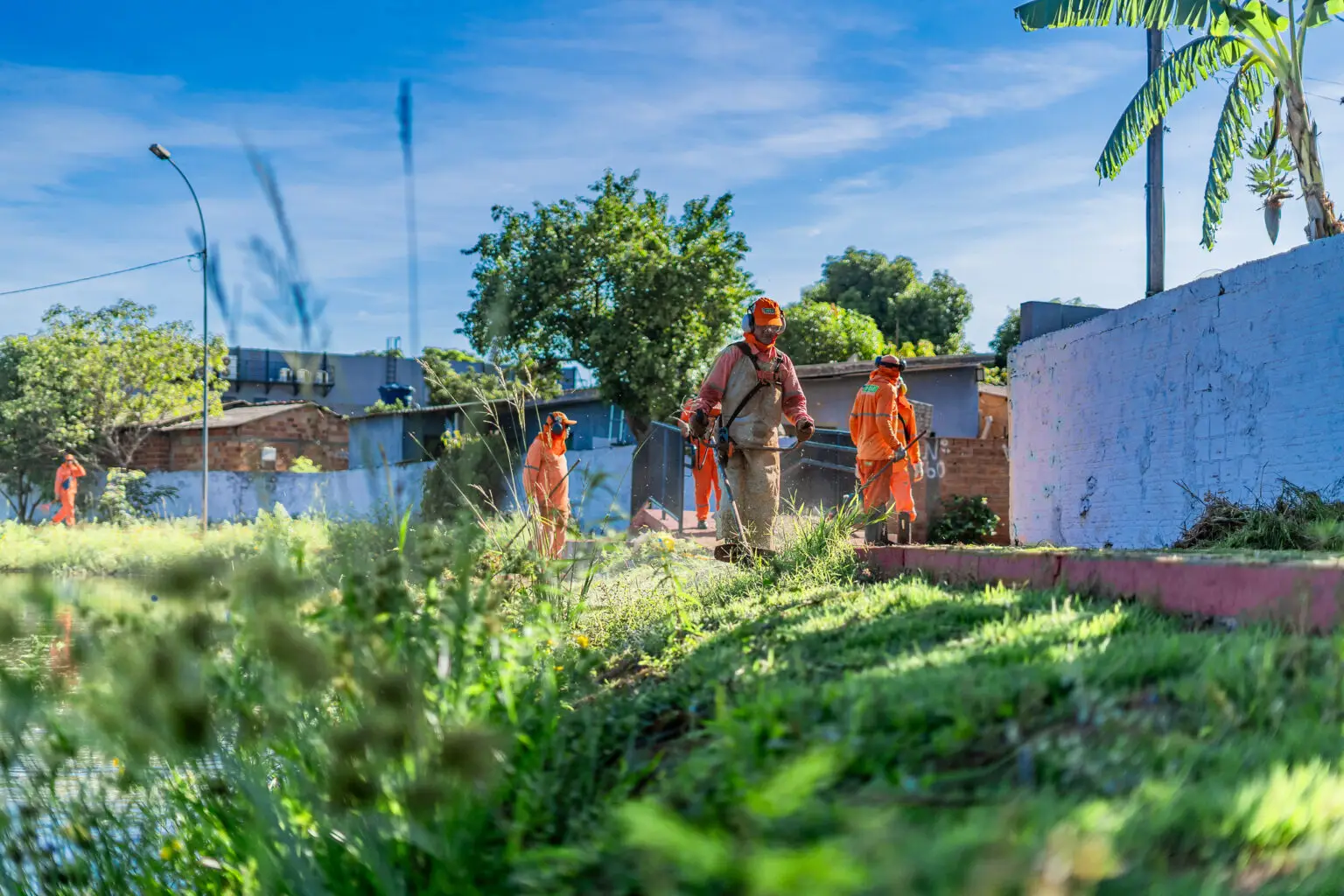 Mega mutirão de limpeza urbana na Região Oeste de Foz do Iguaçu