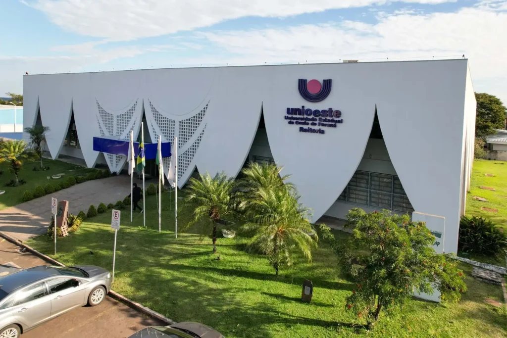 Unioeste abre seleção para agentes universitários 2026