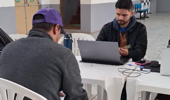 Mutirão de empregos em Três Lagoas e Portal da Foz