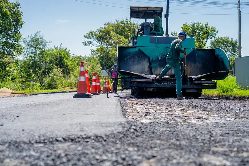 Plano de recuperação viária conclui 4 quilômetros de novas ruas pavimentadas em Foz do Iguaçu