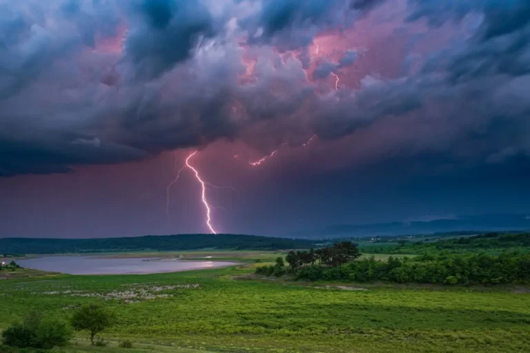 Tempestade com alagamentos em Foz do Iguaçu