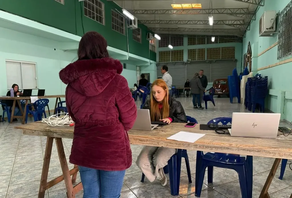Dois mutirões de emprego da Agência do Trabalhador em Foz do Iguaçu