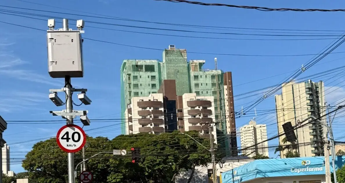 Dois novos radares de velocidade na Rua Santos Dumont em Foz do Iguaçu
