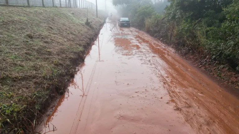 Bloqueios na Rua Medianeira por obras de melhorias