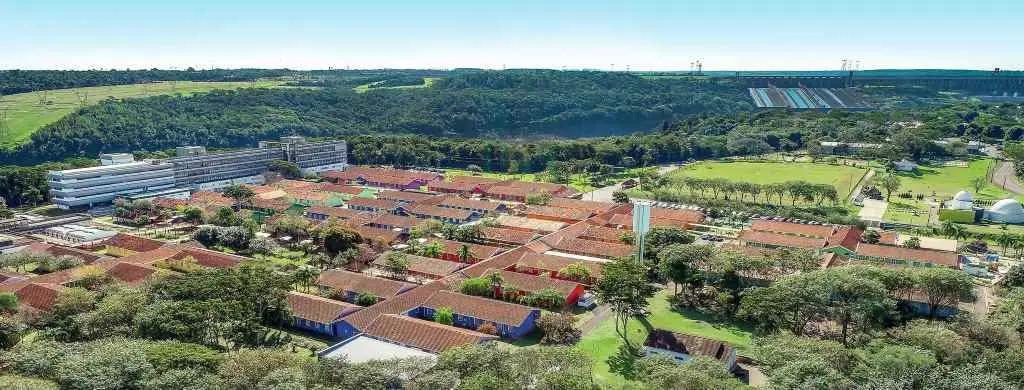 Itaipu Parquetec faz balanço de ações na plenária do Codefoz em Foz do Iguaçu