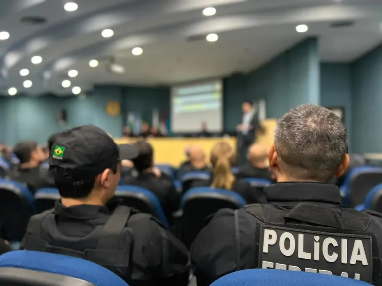 PF deflagra Operação Lastro Oculto em Foz do Iguaçu