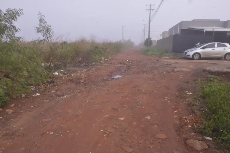 Rua Medianeira recebe melhorias para beneficiar moradores e produtores rurais