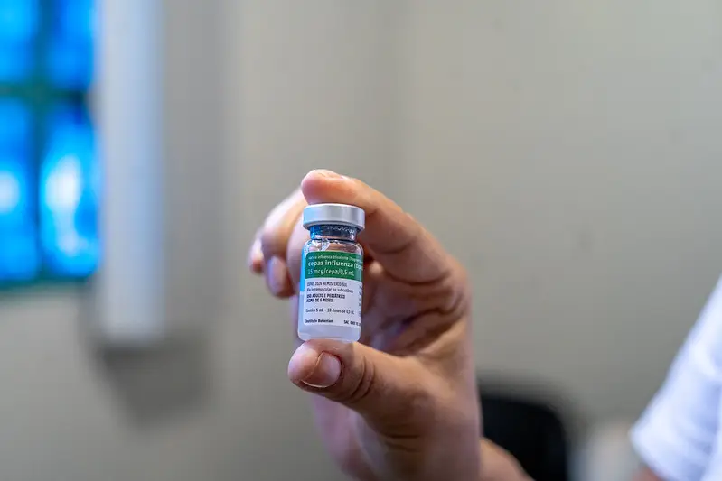 Vacinação contra a gripe em cinco UBSs de Foz do Iguaçu